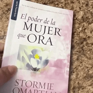 📖 El Poder de la Mujer que Ora + 🎁 GRATIS: E-book + 2 Separadores + 1 Resaltador 🙏